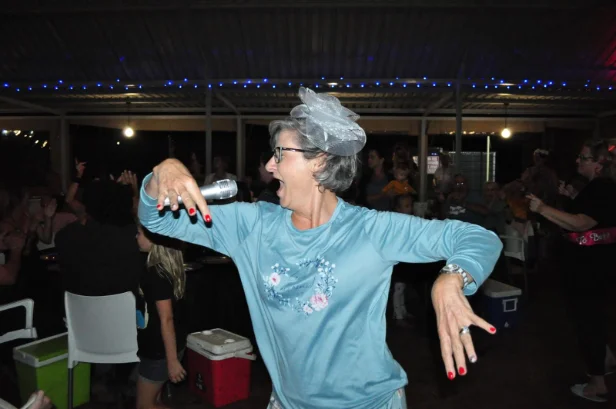 People dancing